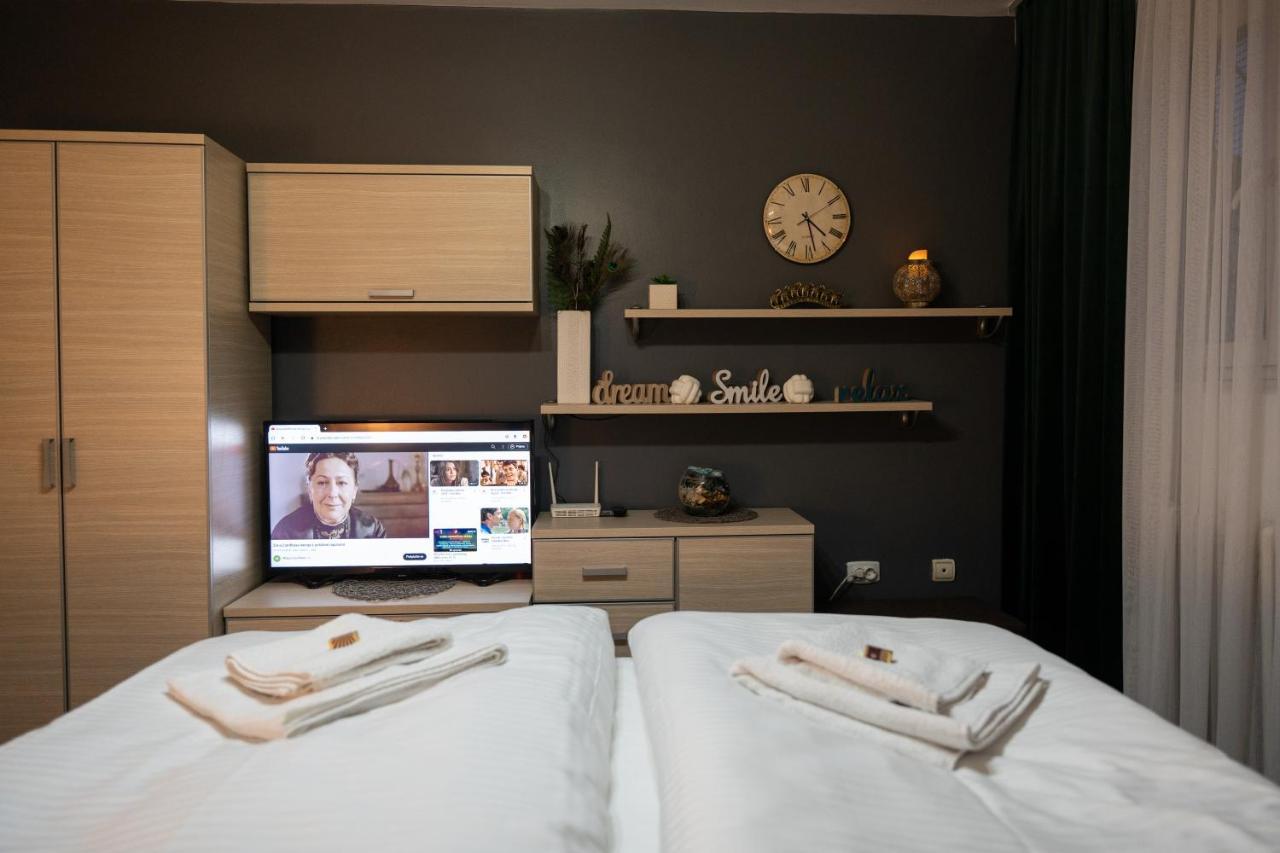 Apartman Pozoriste Penthaus 巴尼西卢卡 外观 照片