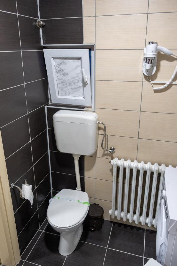 Apartman Pozoriste Penthaus 巴尼西卢卡 外观 照片